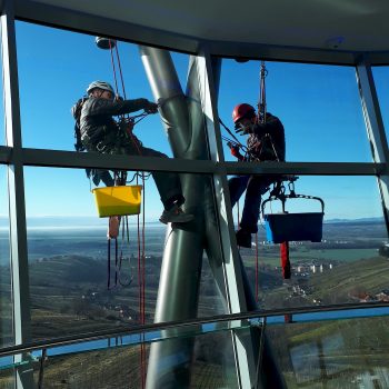 klif_dela_na_visini_kdo_smo1